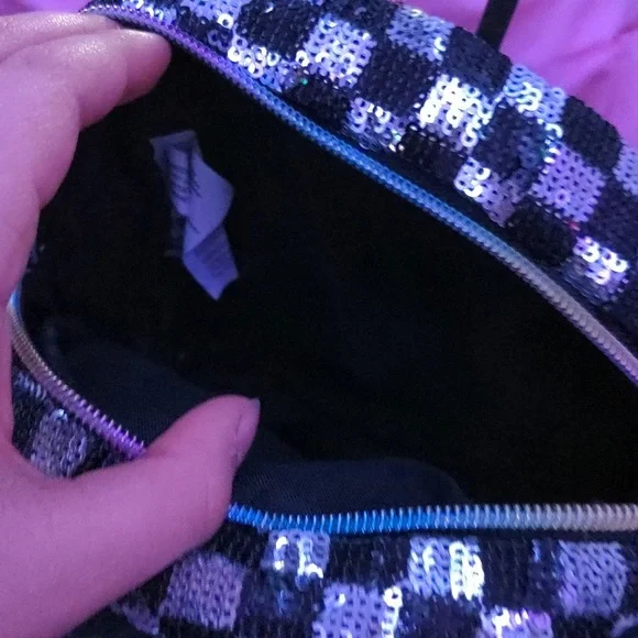 Mini backpack/purse - Picture 3 of 3